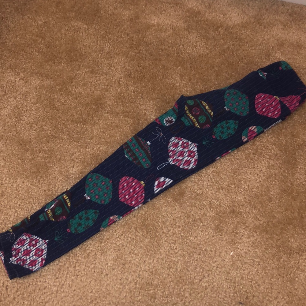 Lularoe christmas leggings